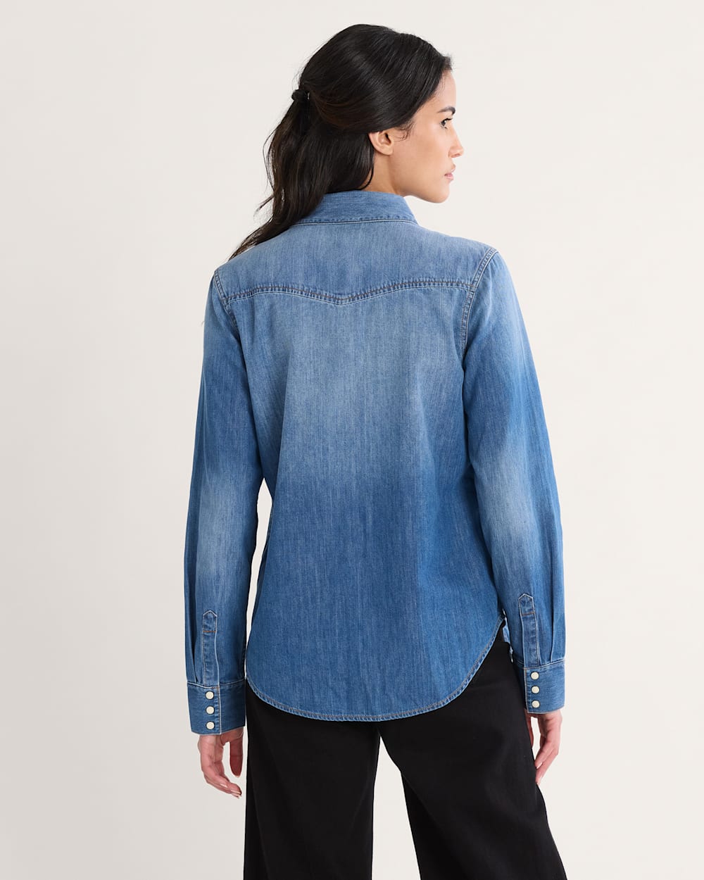 PENDLETON WOMEN'S CHAMBRAY GAMBLER SHIRT