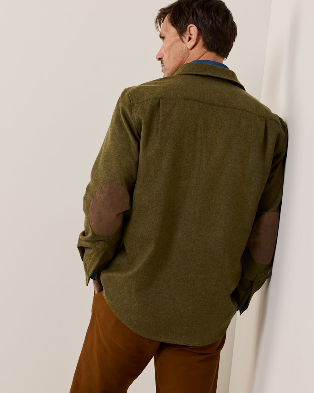 PENDLETON MEN'S ELBOW-PATCH TRAIL SHIRT