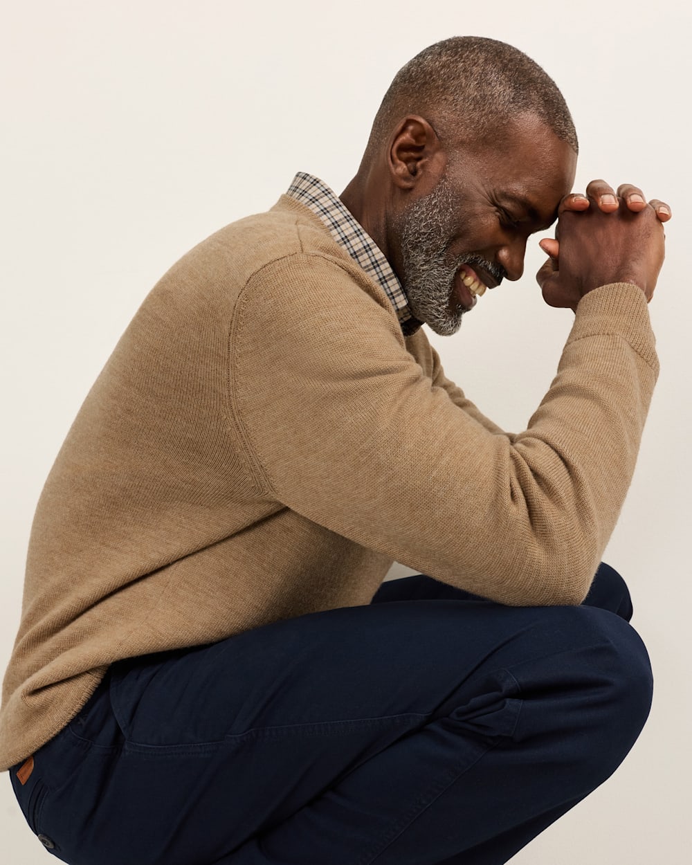 PENDLETON MEN'S MERINO V-NECK SWEATER