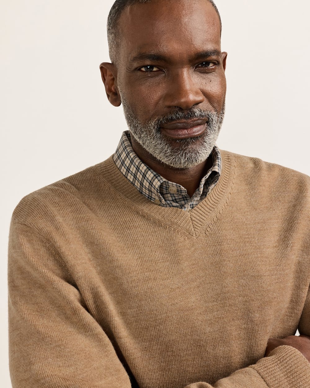 PENDLETON MEN'S MERINO V-NECK SWEATER