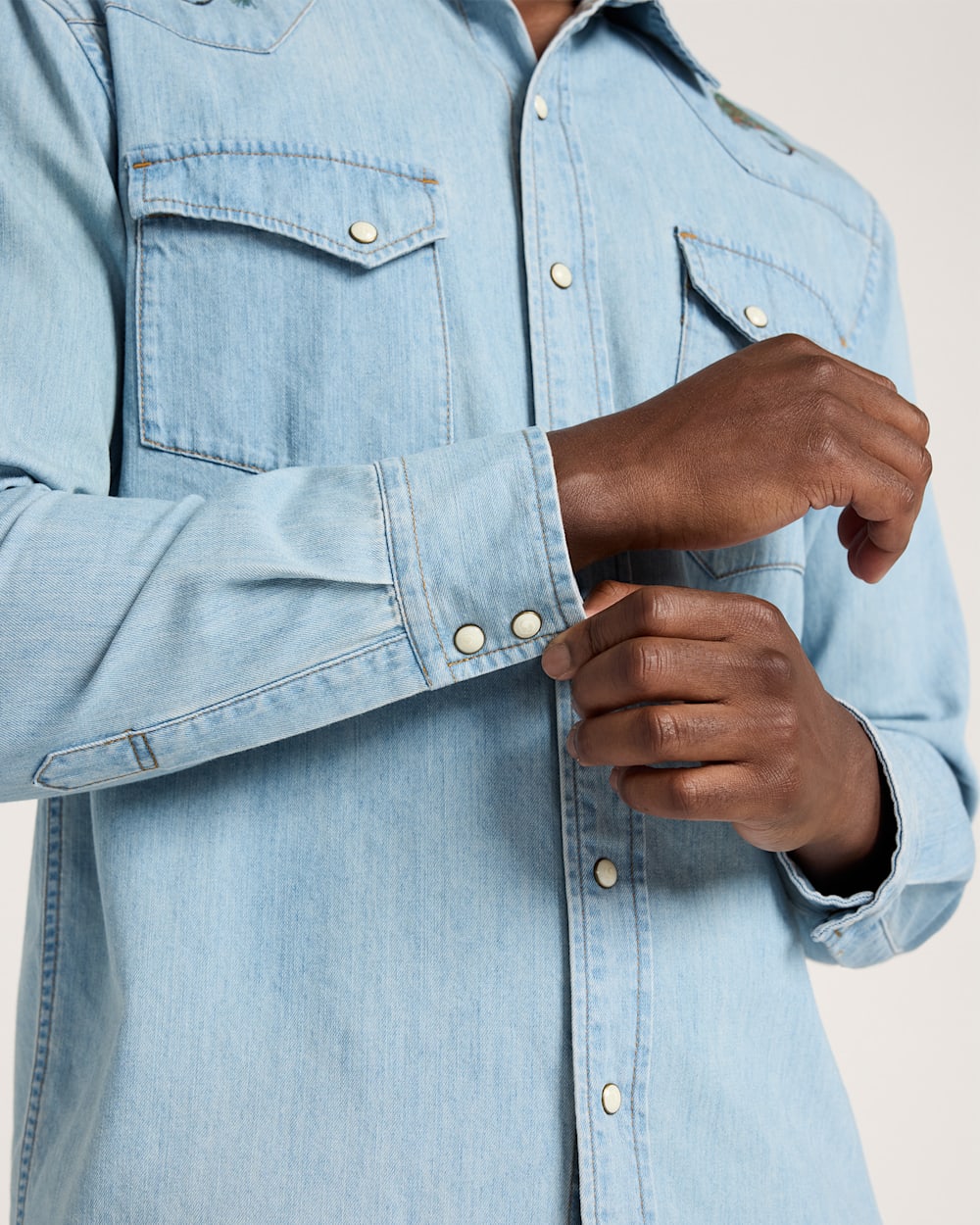 PENDLETON MEN'S SALMON EMBROIDERED DENIM GAMBLER SHIRT
