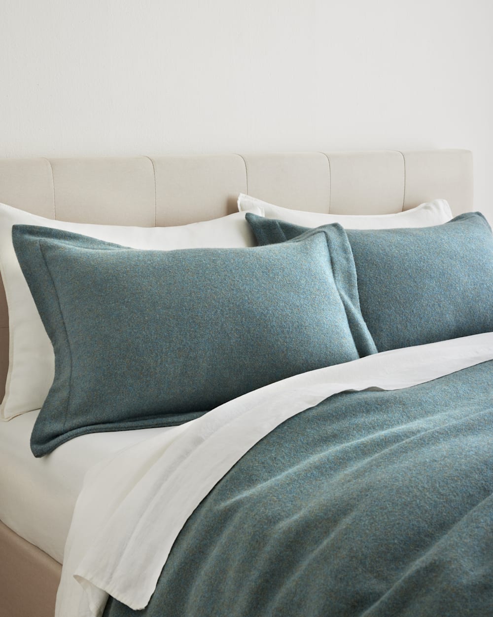 PENDLETON ECO-WISE WOOL SOLID BLANKET