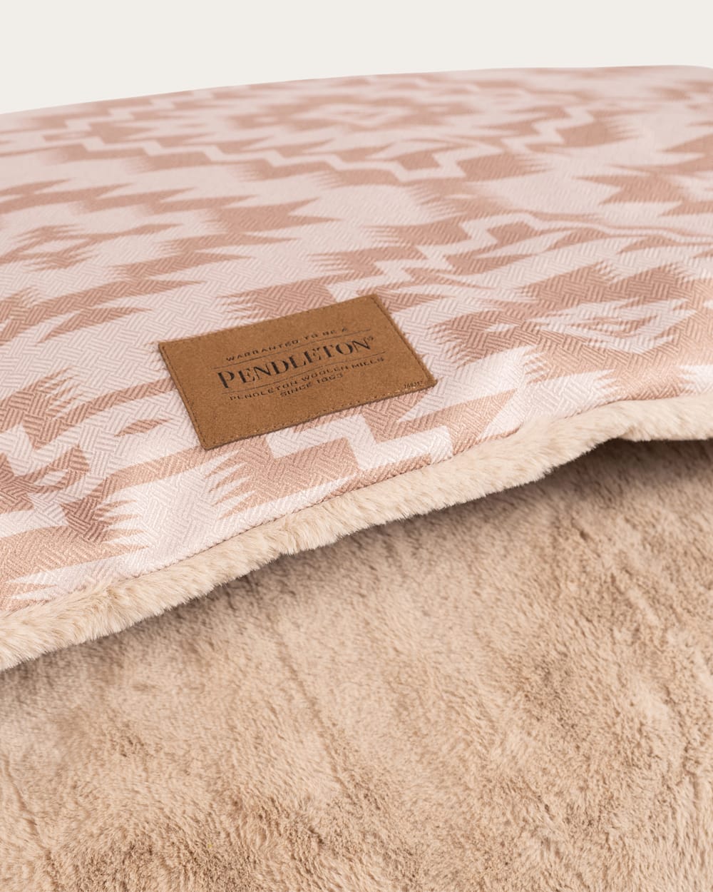 PENDLETON GINGER MESILLA BURROW PET BED