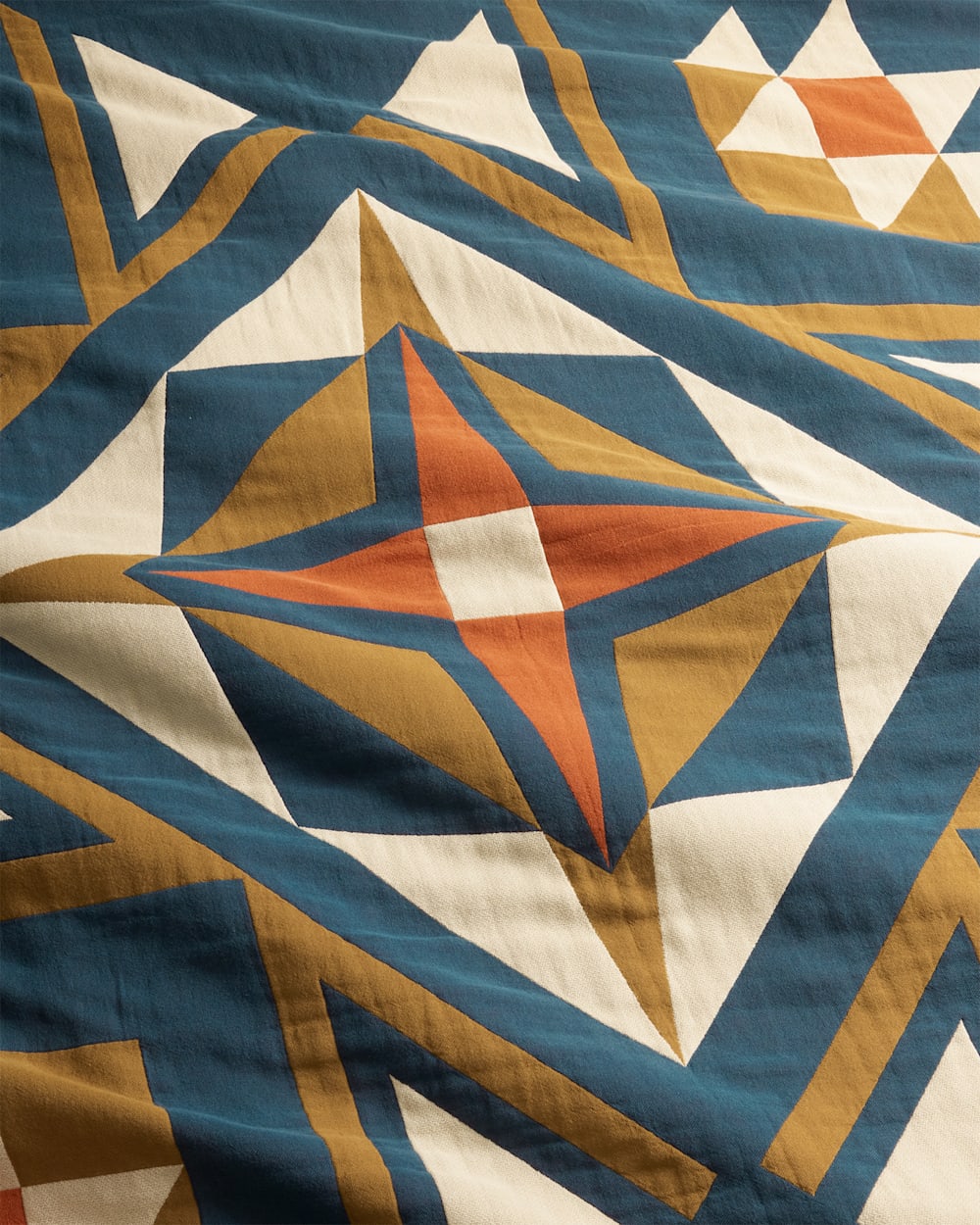 PENDLETON QUILTED STAR COTTON MATELASSE COVERLET SET