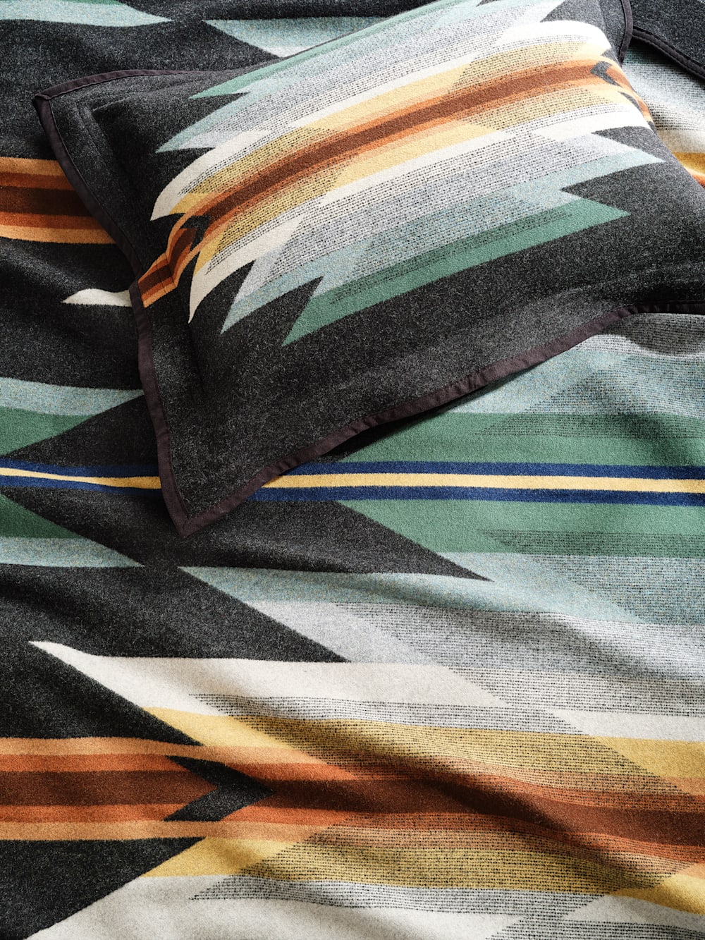 PENDLETON WYETH TRAIL JACQUARD BEDDING SET