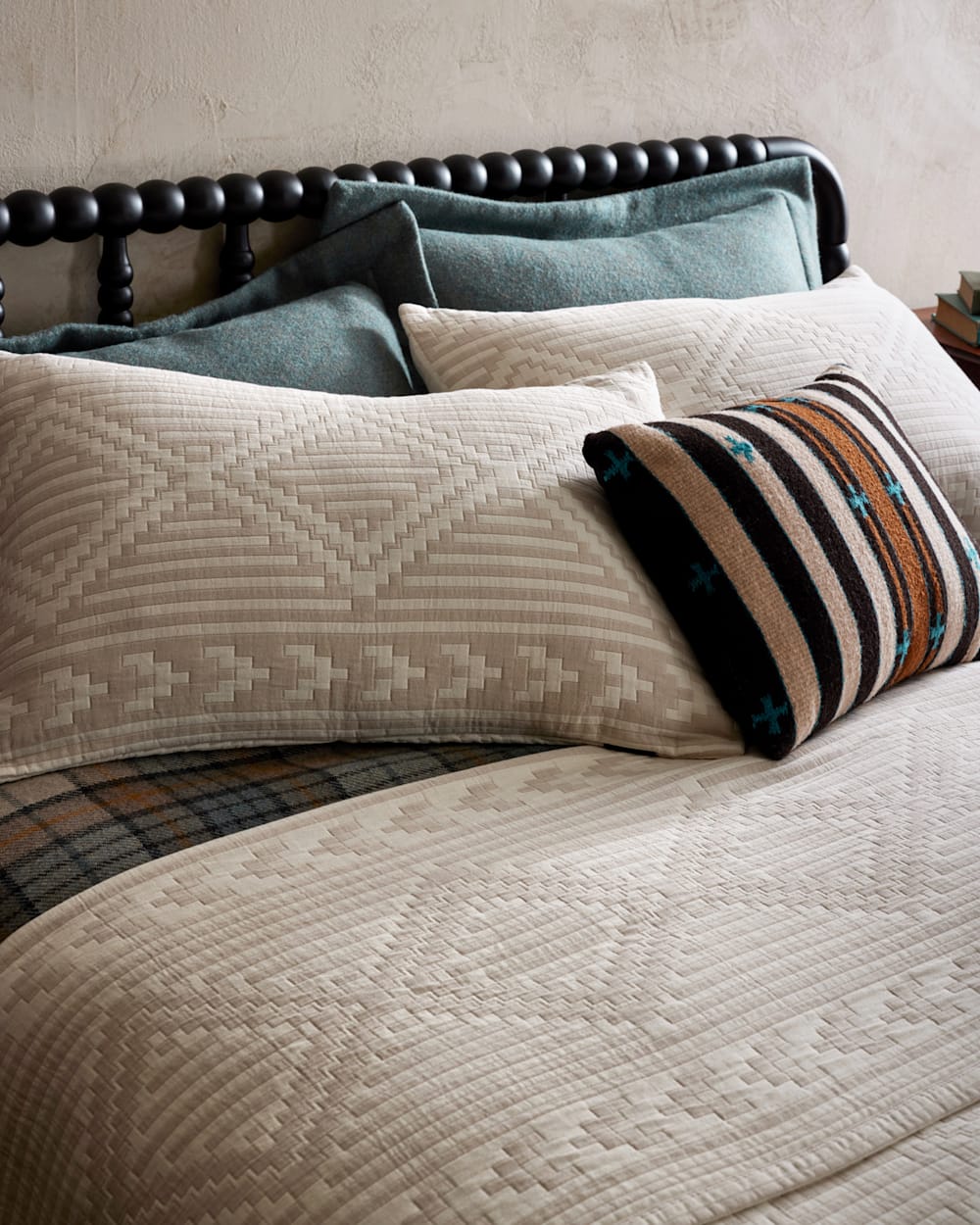 PENDLETON GANADO COTTON MATELASSE COVERLET