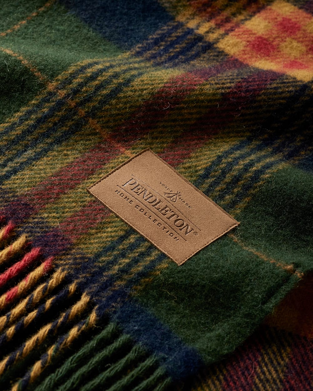 PENDLETON MOTOR ROBE THROW WITH LEATHER CARRIER