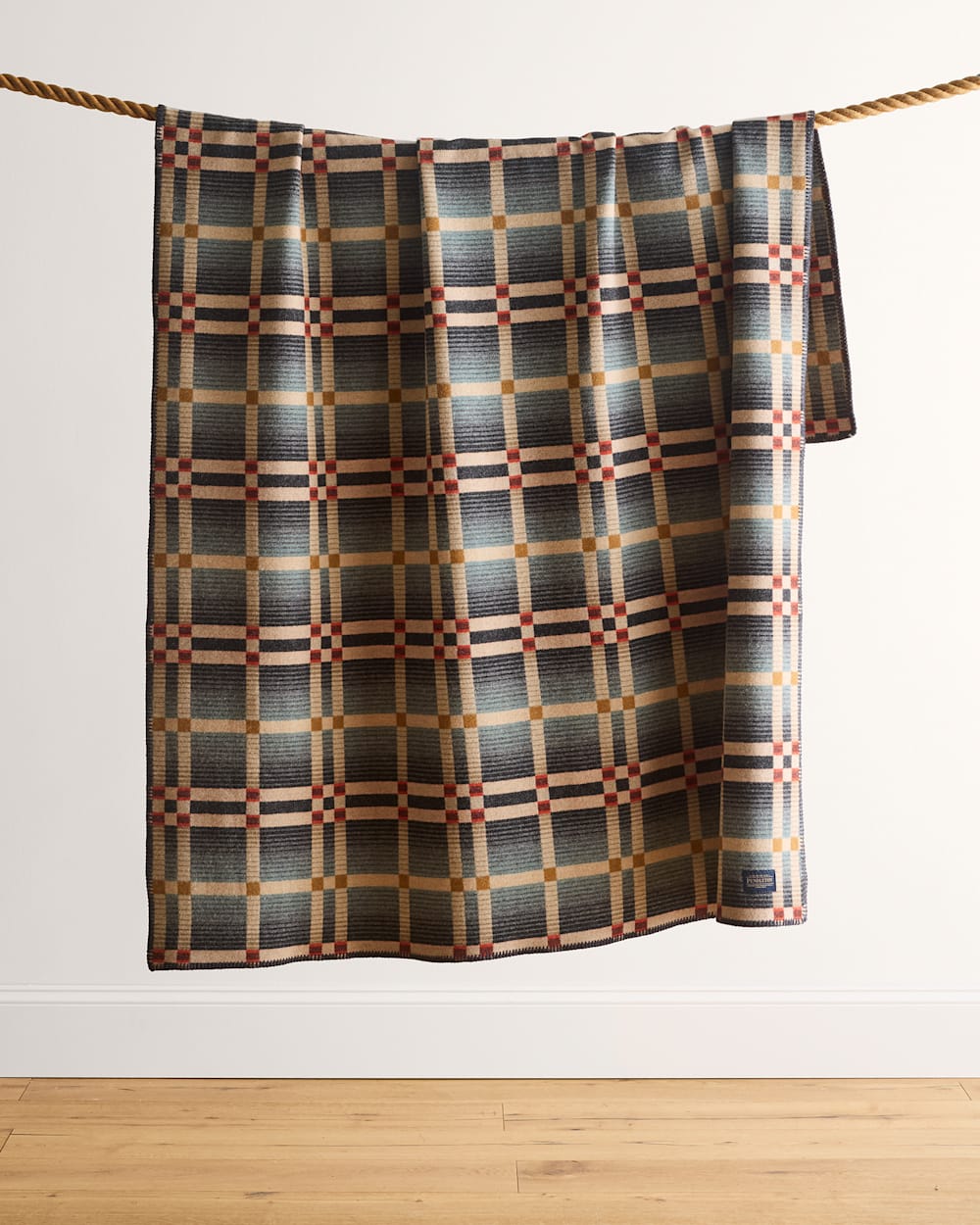 PENDLETON FOUR SQUARE THROW