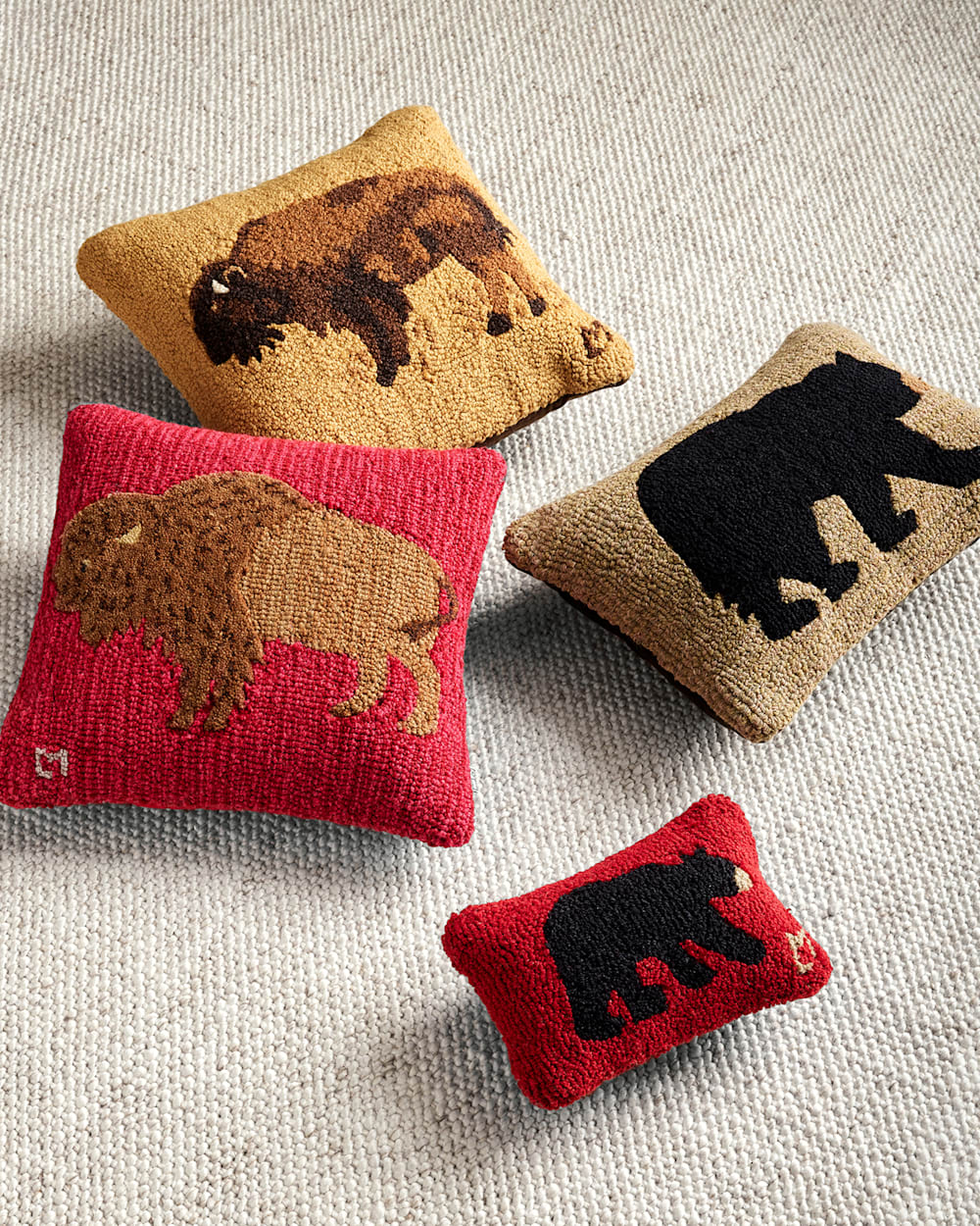 PENDLETON BUFFALO HOOKED SQUARE PILLOW