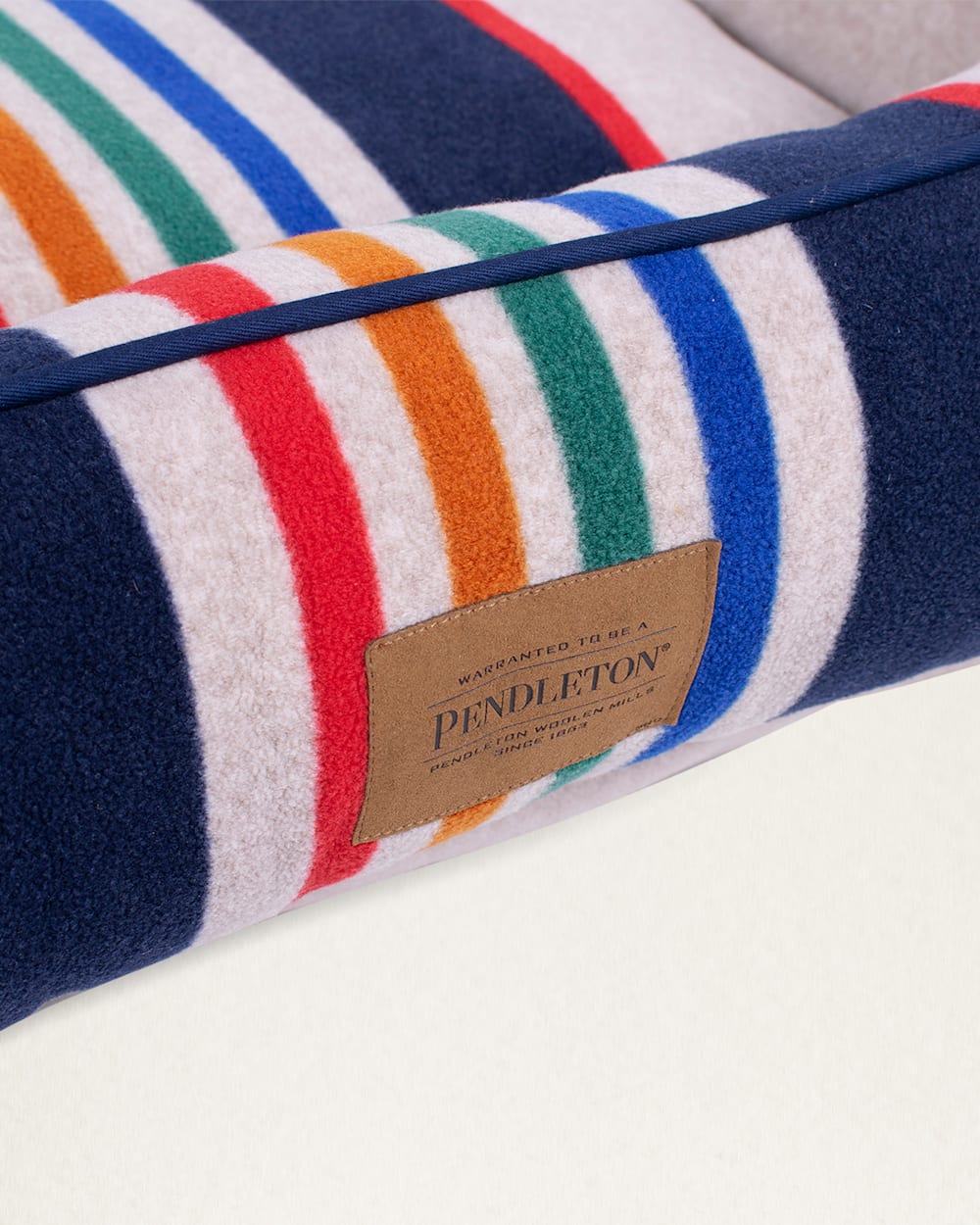 PENDLETON YELLOWSTONE NATIONAL PARK PET BED - KUDDLER