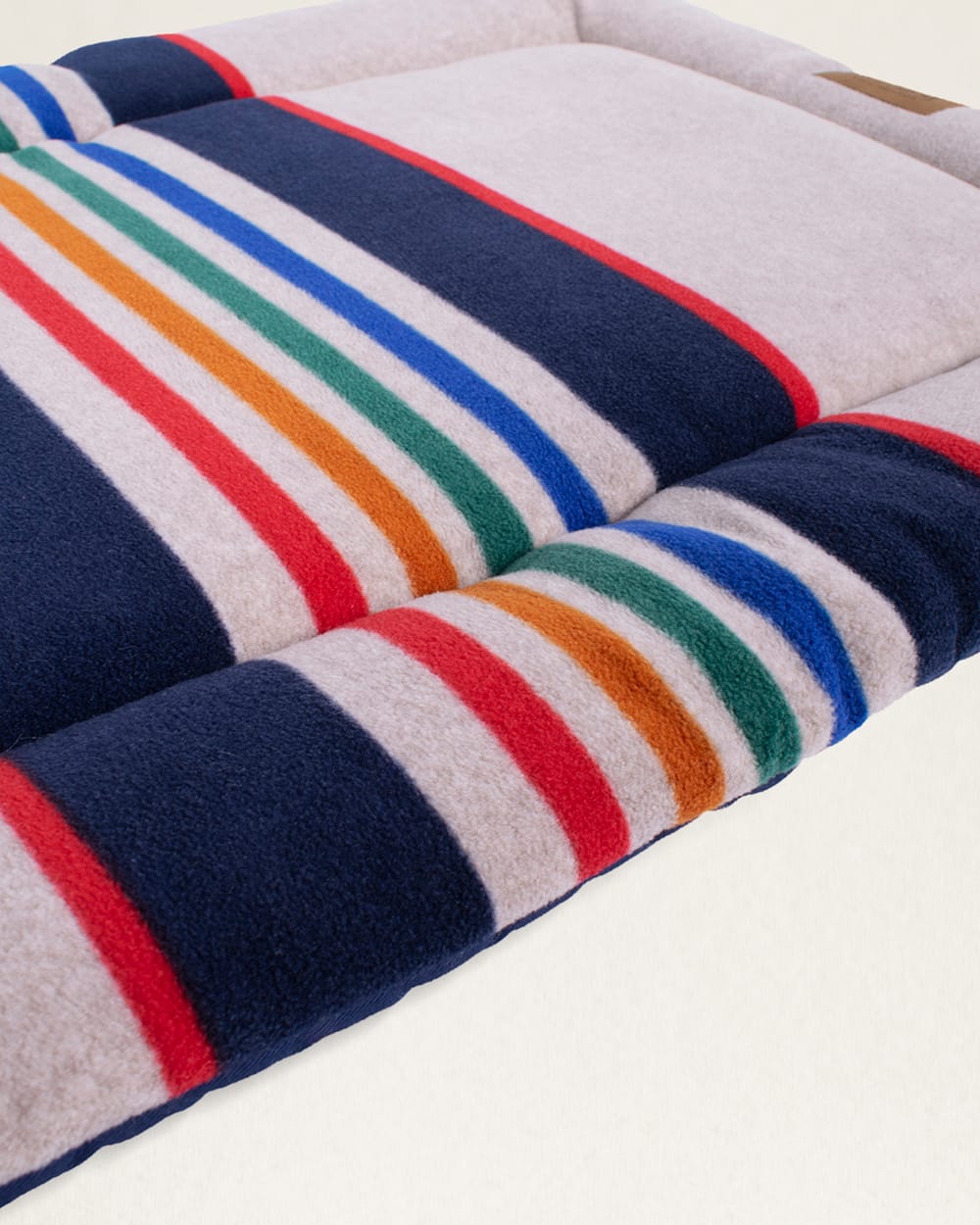 PENDLETON YELLOWSTONE NATIONAL PARK PET BED - COMFORT CUSHION