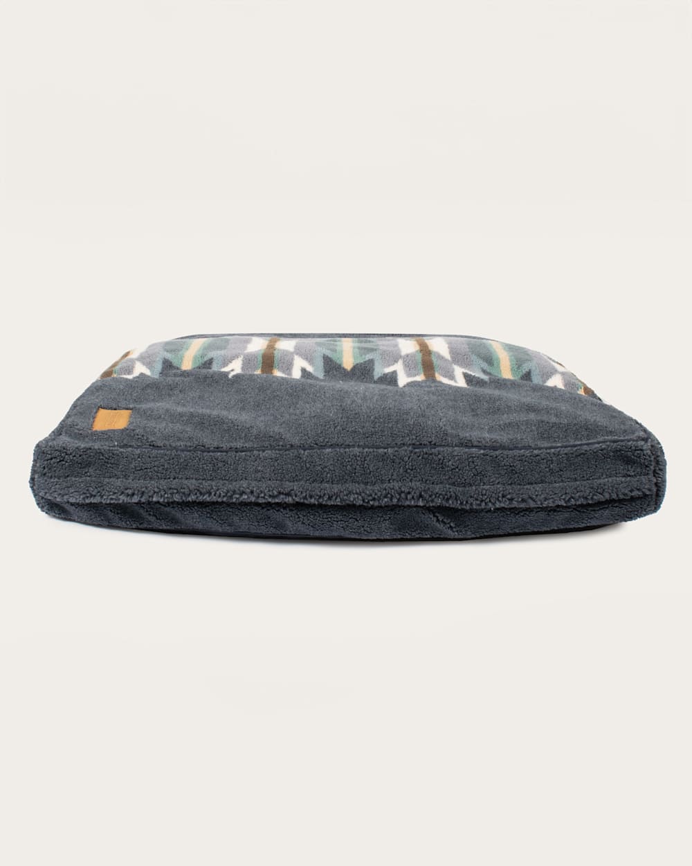 PENDLETON WYETH TRAIL PET BED - NAPPER