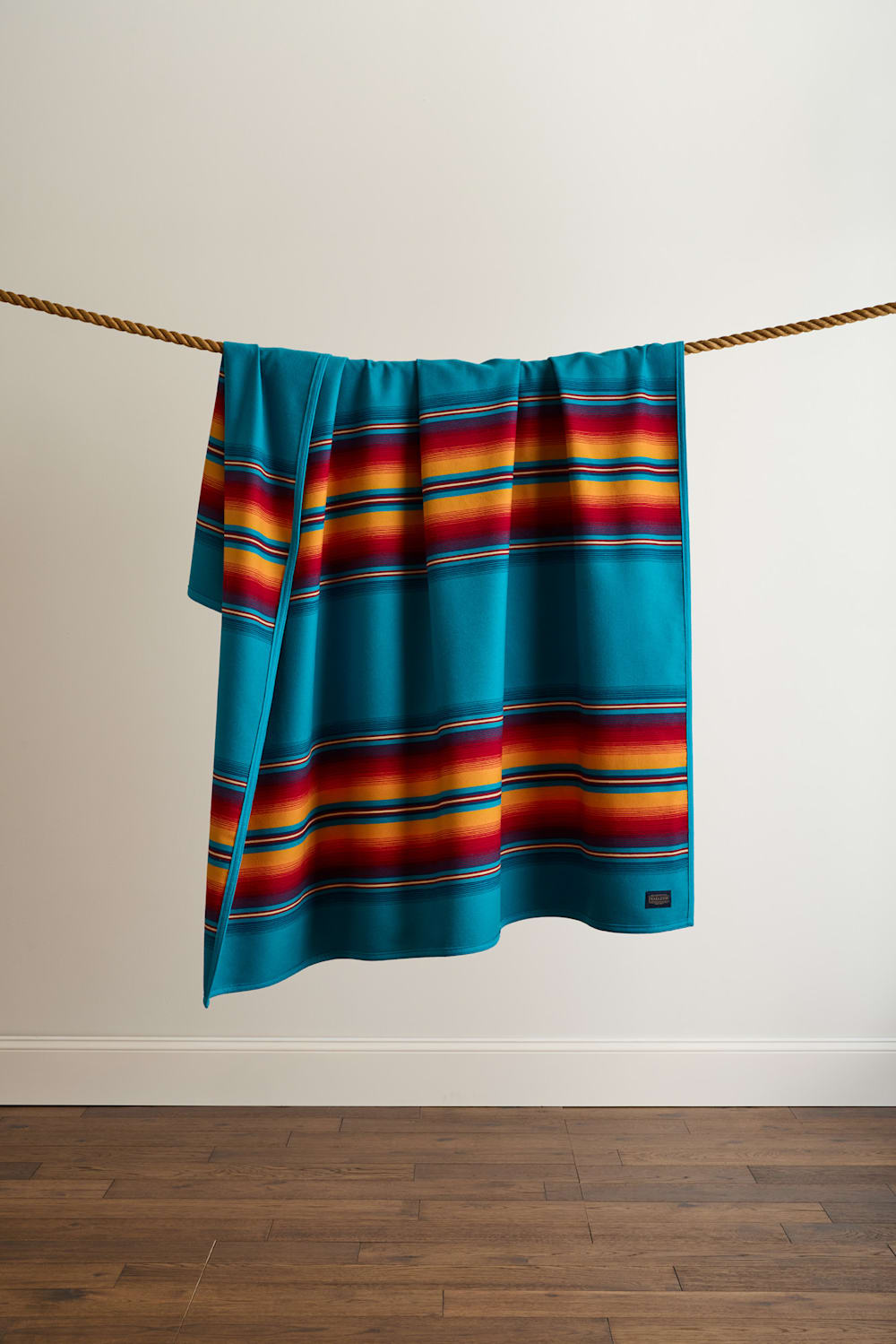PENDLETON SERAPE ROBE
