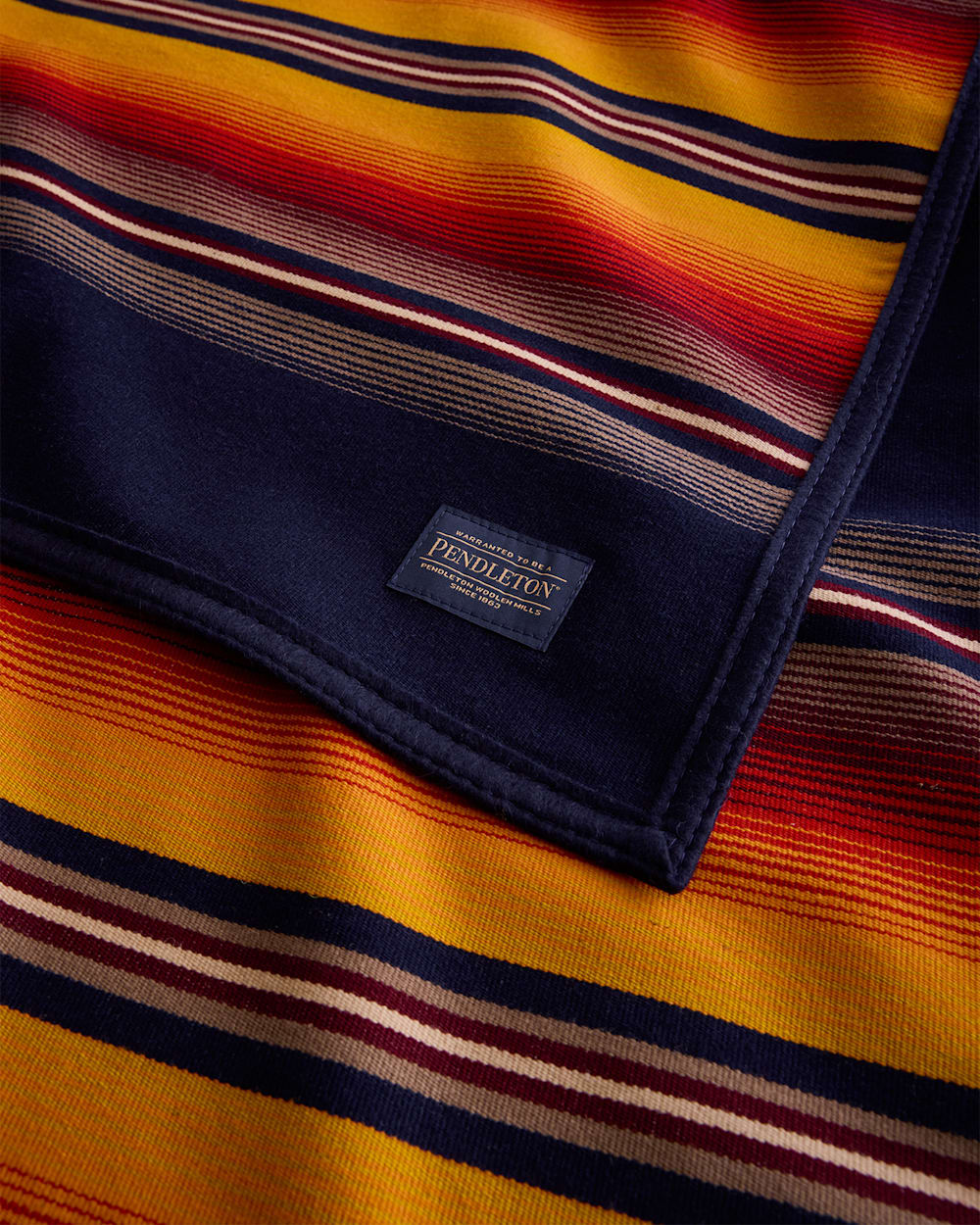 PENDLETON SERAPE ROBE