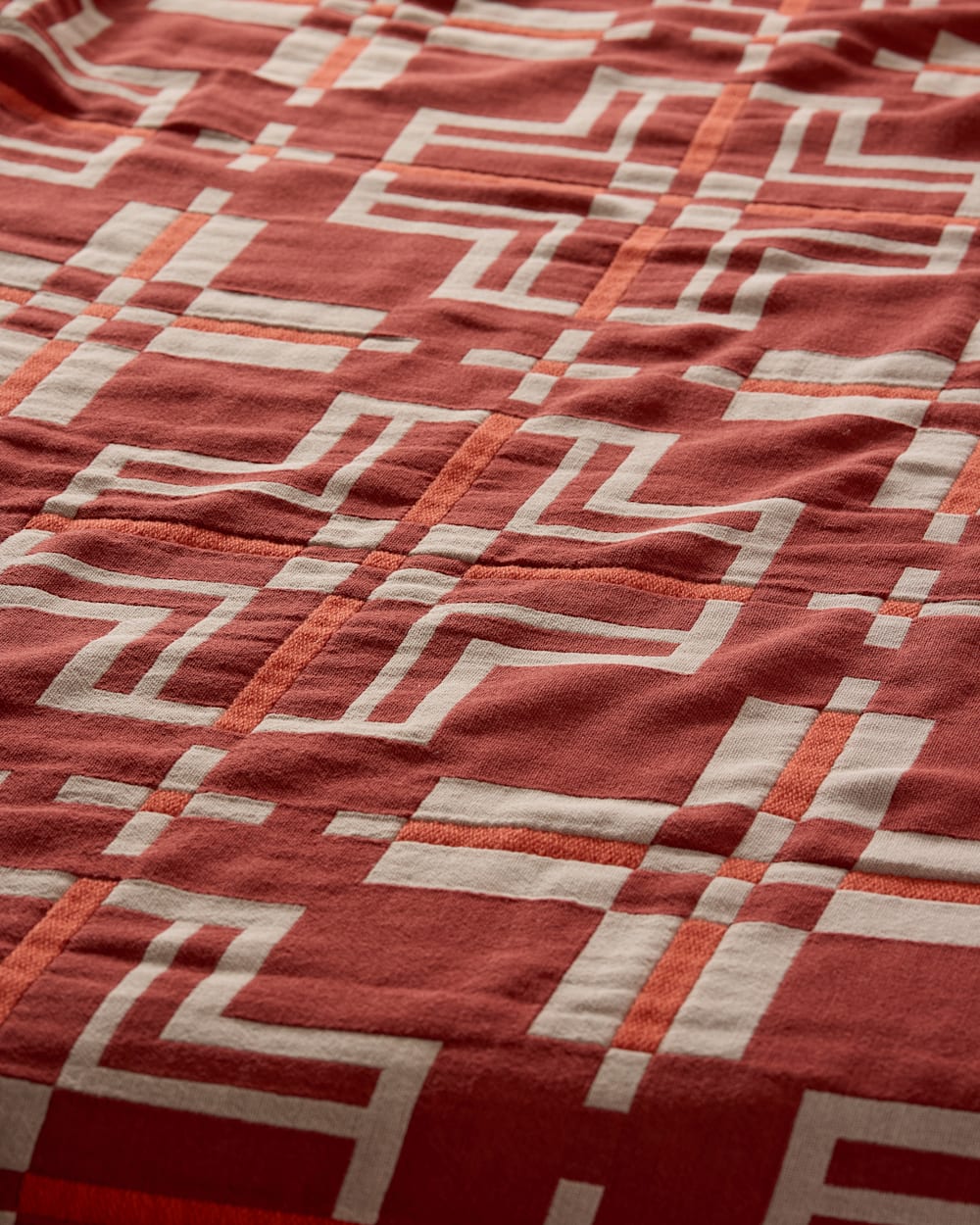 PENDLETON SAN MARCOS MATELASSE COVERLET