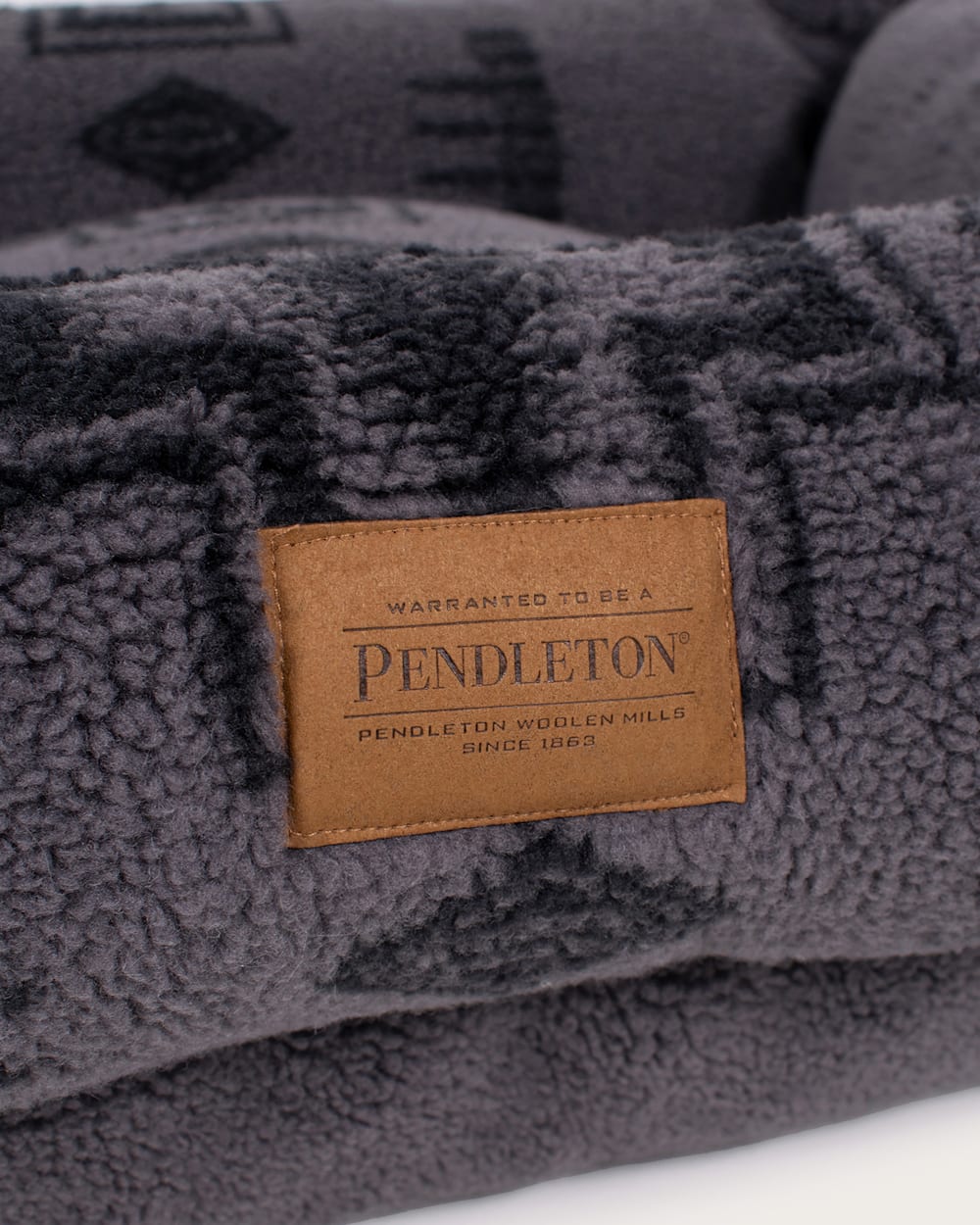 PENDLETON HARDING PET BED - KUDDLER